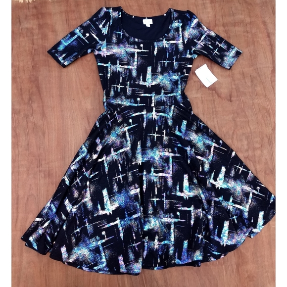LuLaRoe Dresses & Skirts - NWT LulaRoe Nicole iridescent black elegant dress